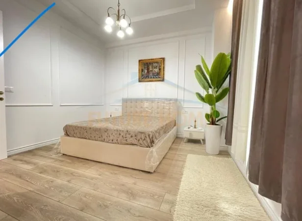 Tirane, jepet me qera apartament 2+1+2+Post Parkimi+Ballkon Kati 8, 120 m² 2.100 € (Air Albania)