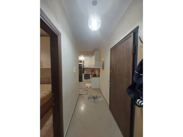 Tirane, shitet apartament 1+1+2 Ballkone Kati 4, 62 m² 145.000 € (Materniteti i Ri)