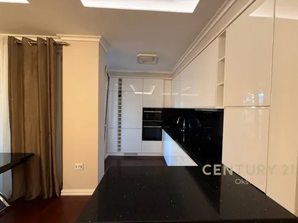 Tirane, shes apartament 2+1+Aneks+Ballkon Kati 3, 108 m² 300.000 € 