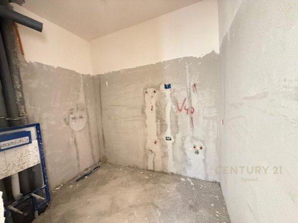 Tirane, shes apartament 1+1+Aneks+Ballkon Kati 5, 85 m² 185.900 € 