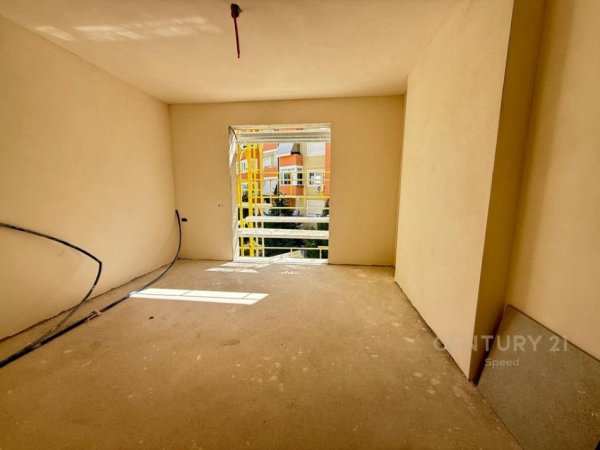 Tirane, shes apartament 1+1+Aneks+Ballkon Kati 5, 85 m² 185.900 € 