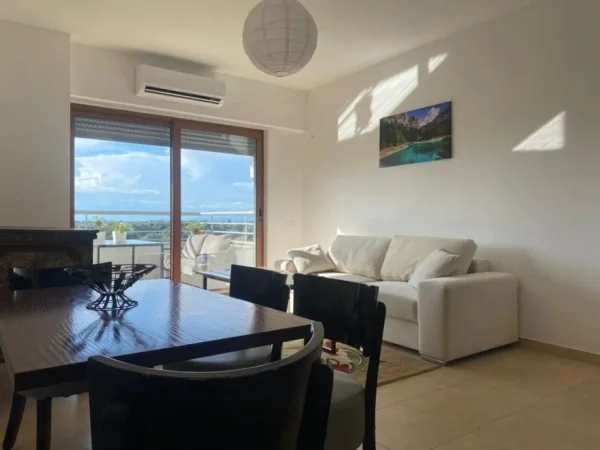 Shkoder, jepet me qera apartament 3+1+Ballkon Kati 4, 500 € (Tek Bexhisteni)