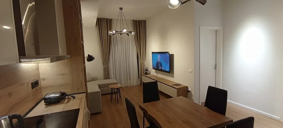 Tirane, jepet me qera apartament 1+1+Ballkon Kati 5, 65 m² 450 € (Kompleksi Kaimi, Ali Demi ,Tiranë)