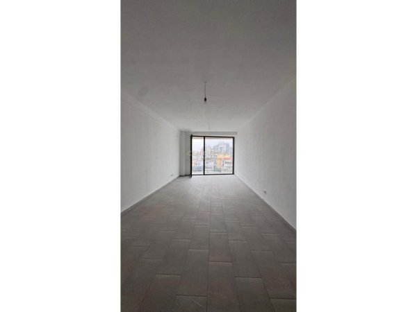 Tirane, shes apartament 3+1+Aneks+Ballkon Kati 4, 152 m² 360.000 € 