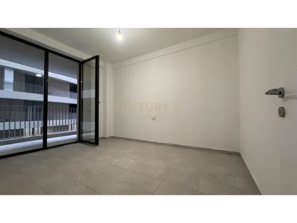 Tirane, shes apartament 3+1+Aneks+Ballkon Kati 4, 152 m² 360.000 € 