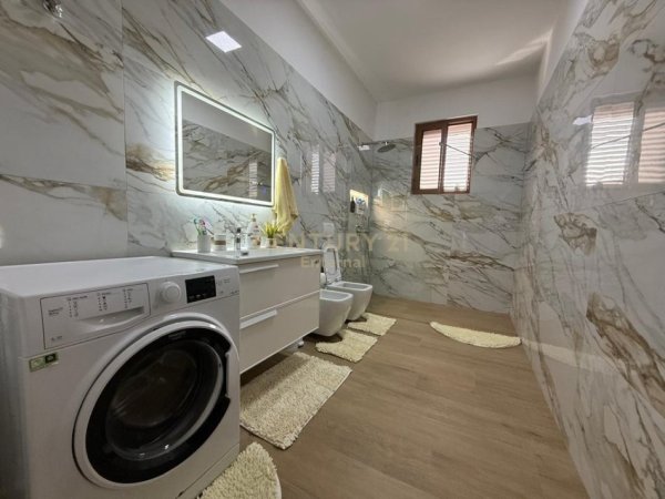 Tirane, shes Vile 3 Katshe Kati 3, 310 m² 350.000 € (Vaqarr)