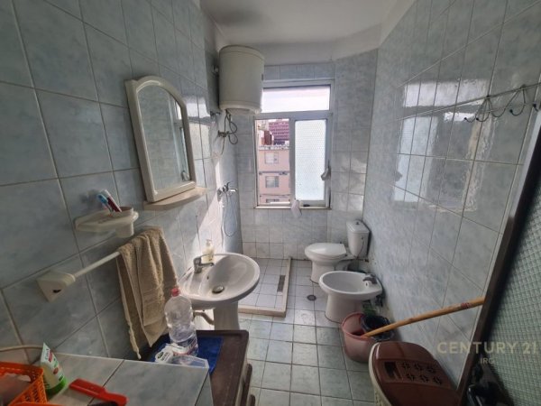 Tirane, shes apartament 4+1+Aneks+Ballkon Kati 5, 110 m² 237.600 € 