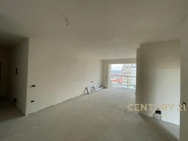 Tirane, shes apartament 2+1+Aneks+Ballkon Kati 6, 116 m² 226.000 € 