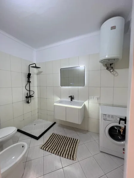 Tirane, shitet apartament 2+1+Ballkon Kati 2, 107 m² 168.000 € (Kompleksi Romario)