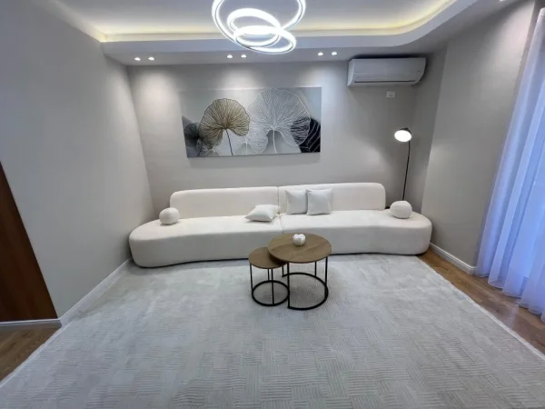 Tirane, shitet apartament 2+1+Ballkon Kati 2, 107 m² 168.000 € (Kompleksi Romario)