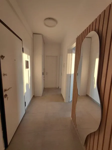 Tirane, jepet me qera apartament 2+1 Kati 2, 60 m² 600 € (univers city)