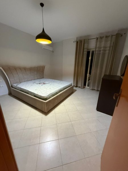 Tirane, jepet me qera apartament 2+1 Kati 2, 120 m² 900 € (KOPSHTI ZOOLOGJIK)