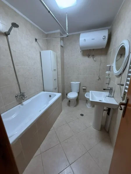 Tirane, jepet me qera apartament 2+1 Kati 2, 120 m² 900 € (KOPSHTI ZOOLOGJIK)