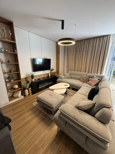 Durres, shitet apartament 1+1+Ballkon Kati 0, 72 m² 230.000 €