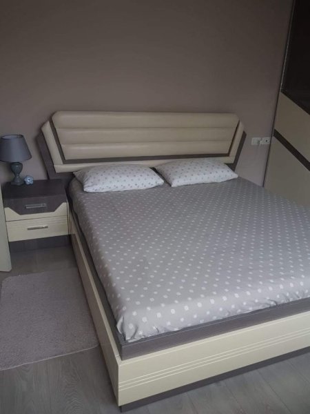 Tirane, jepet me qera nga Pronari, pa-komision apartament 1+1+Ballkon Kati 1, 78 m² 580 €