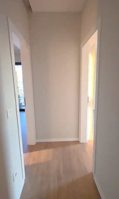 Tirane, jepet me qera zyre Kati 18, 160 m² 2.000 € (RRUGA E KAVAJES)