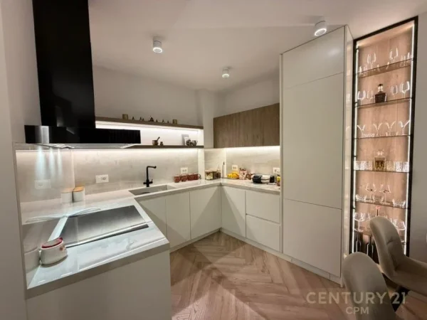 Tirane, shes apartament 3+1+Aneks+Ballkon Kati 4, 126 m² 650.000 € (Lake View)