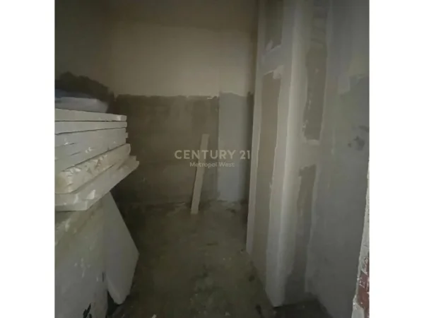 Tirane, shes apartament 2+1+Aneks+Ballkon Kati 6, 86 m² 165.750 € (Kompleksi Xheluks)