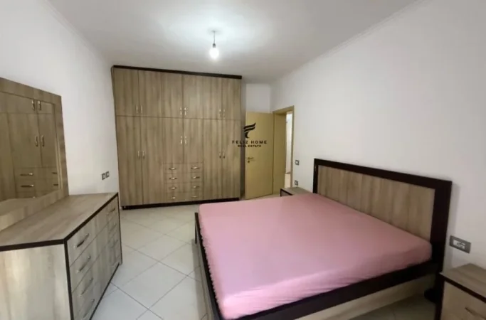 Tirane, jepet me qera apartament 2+1 Kati 3, 70 m² 600 € (VASIL SHANTO)