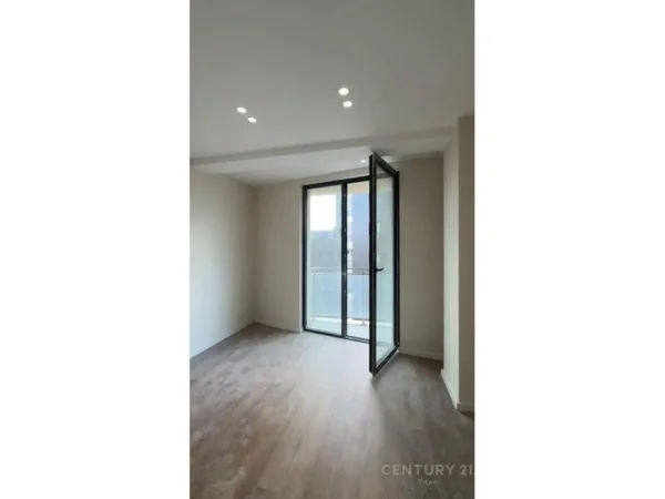 Tirane, jepet me qera apartament 2+1+Aneks+Ballkon Kati 4, 89 m² 1.200 € 