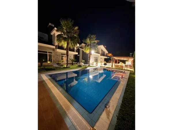 Tirane, jepet me qera , 10.000 € (Tufine, Rruga e Arbrit)