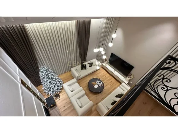 Tirane, jepet me qera , 10.000 € (Tufine, Rruga e Arbrit)