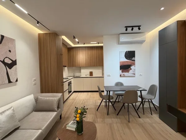 Tirane, jepet me qera apartament 1+1 Kati 3, 68 m² 750 €