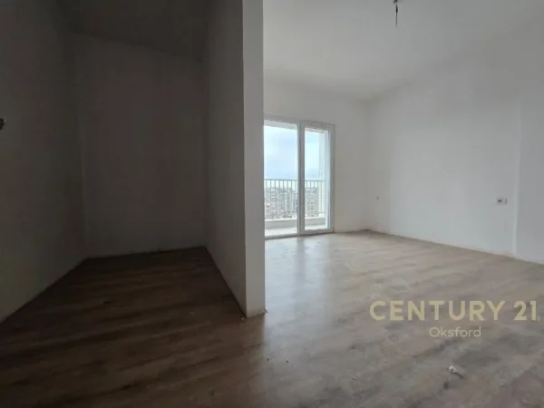 Tirane, jepet me qera zyre Kati 9, 224 m² 1.600 € 