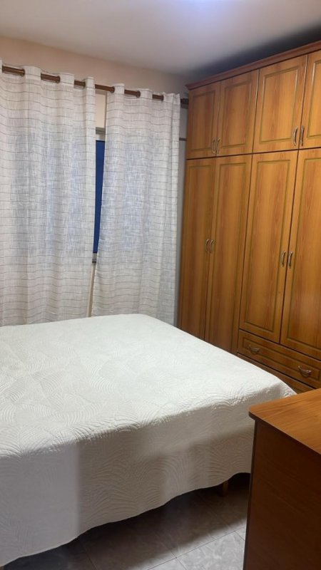Tirane, jap me qera apartament 2+1+Ballkon Kati 3, 85 m² 650 € (Ne rrugen Dritan Hoxha, afer Hotel Relax)