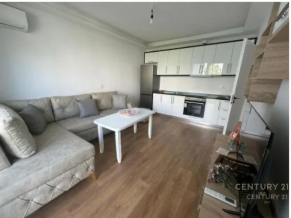 Tirane, jepet me qera apartament 2+1+Ballkon Kati 3, 70 m² 600 € (Asim Vokshi)