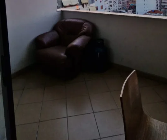 Tirane, jepet me qera apartament 1+1+Ballkon Kati 7, 70 m² 450 € 