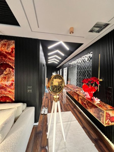 Tirane, jepet me qera apartament 2+1+Ballkon Kati 6, 120 m² 2.500 € (Zogu I Zi)