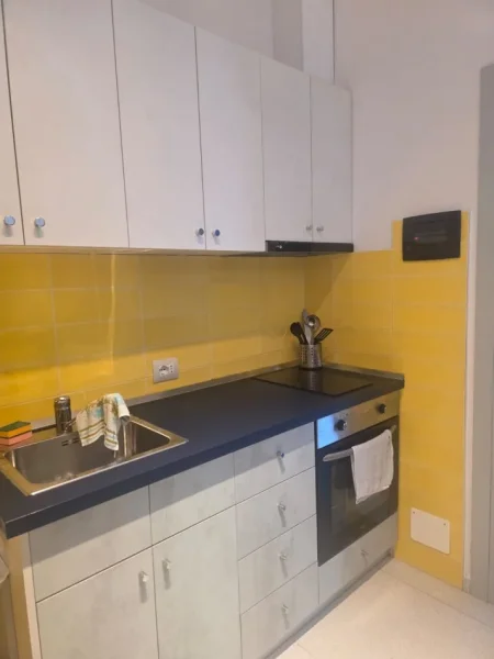 Gjiri Lalezit | Hamallaj, shes Shiten mobiljet