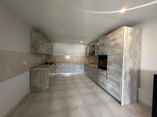 Tirane, shitet apartament+verande | Penthouse Dublex Kati 6, 562 m² (Liqeni thate)
