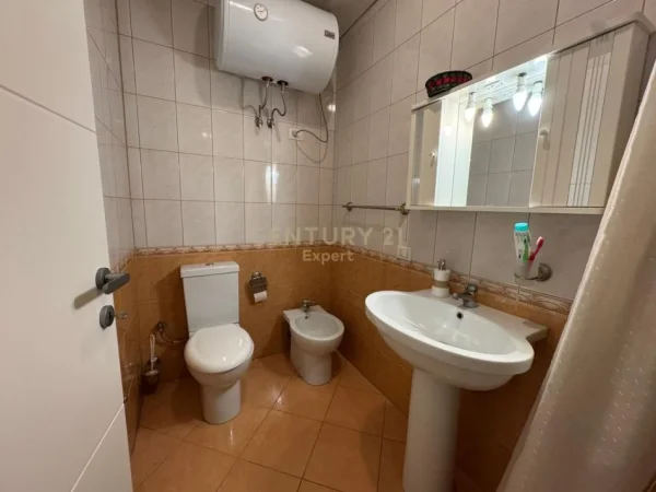 Tirane, jepet me qera apartament 1+1+Ballkon Kati 2, 60 m² 550 € (don bosco)