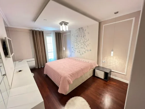 Tirane, shitet apartament 2+1 Kati 3, 108 m² 300.000 € 