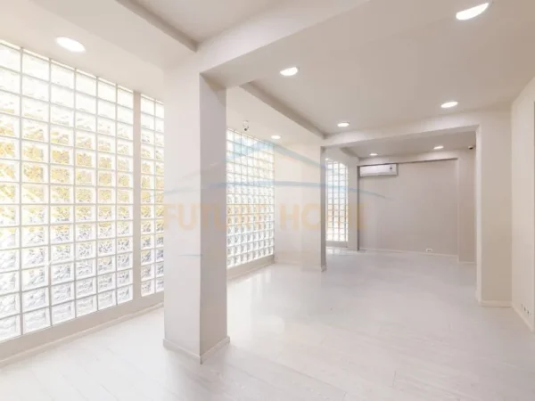 Tirane, jepet me qera ambjent biznesi Kati 1, 120 m² 2.000 € (SHALLVARET)