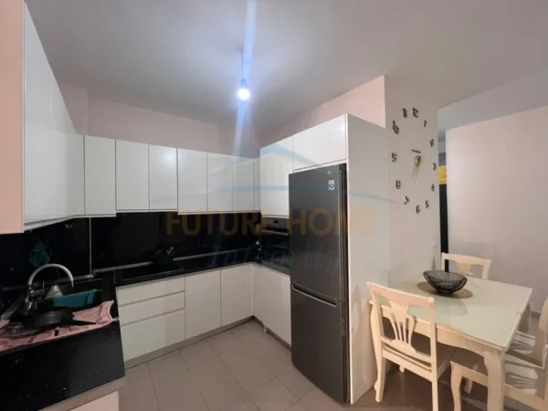 Tirane, shitet apartament 2+1 Kati 4, 99 m² 144.000 € (kompleksi fratari, unaza e re)