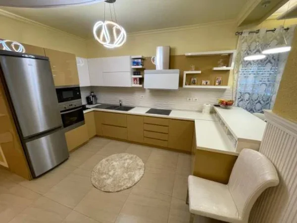 Tirane, shes apartament 3+1+A+BLK Kati 4, 200 m² 245.000 Euro (fresk)