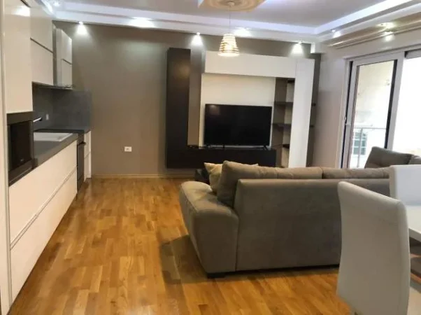 Tirane, jepet me qera apartament 2+1+BLK Kati 5, 110 m² 700 Euro (Liqeni i Thate)