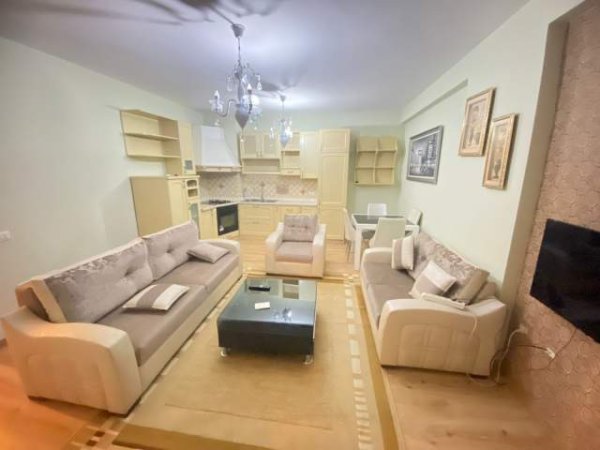 Tirane, jap me qera apartament 1+1+BLK 80 m² 500 Euro