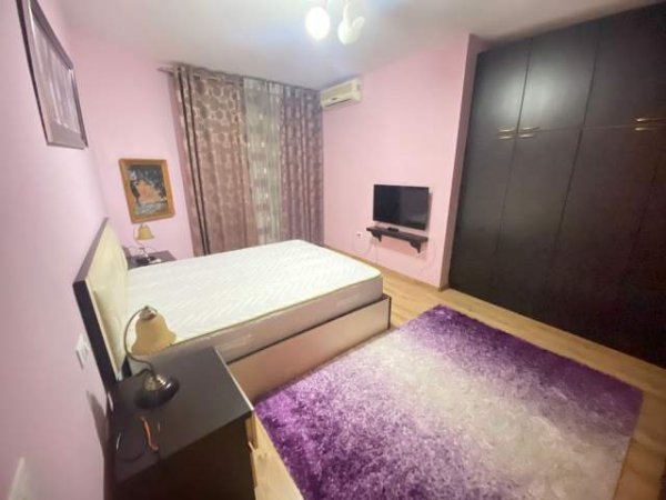 Tirane, jap me qera apartament 1+1+BLK 80 m² 500 Euro
