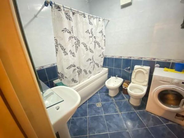 Tirane, jap me qera apartament 1+1+BLK 80 m² 500 Euro