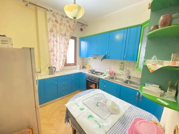 Tirane, shes Vile 3 Katshe Kati 3, 359 m² 270.000 Euro (Kamez)