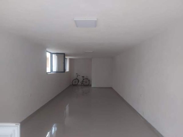 Tirane, jap me qera ambjent biznesi Kati 0, 71 m²  (George Bush)