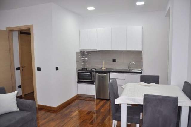 Tirane, shes apartament 3+1+BLK Kati 7, 150 m² 200.000 Euro (Ish Ekspozita)