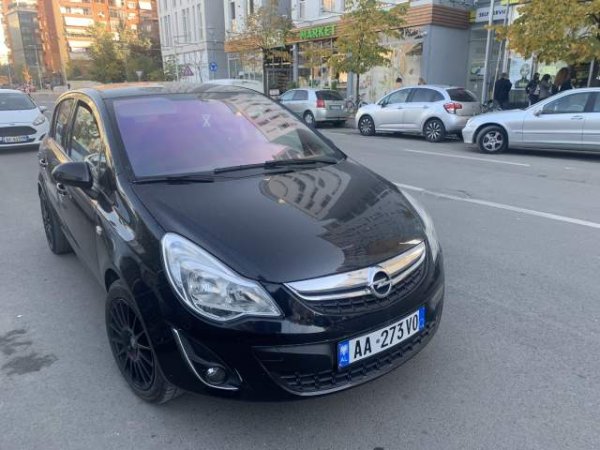 Tirane, jap me qera makine Skoda Fabia Viti 2019 cmim 15 Euro