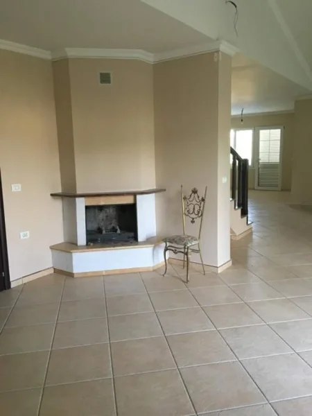 Tirane, jap me qera Vile 4.000  (Sauk)