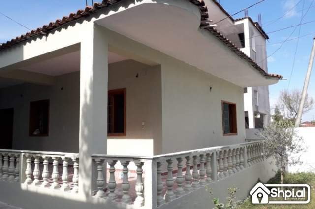 Tirane, shes shtepi 3+1+A+BLK Kati 1, 130 m² 99.000 Euro (Rruga Berisha Kamez Tirane)