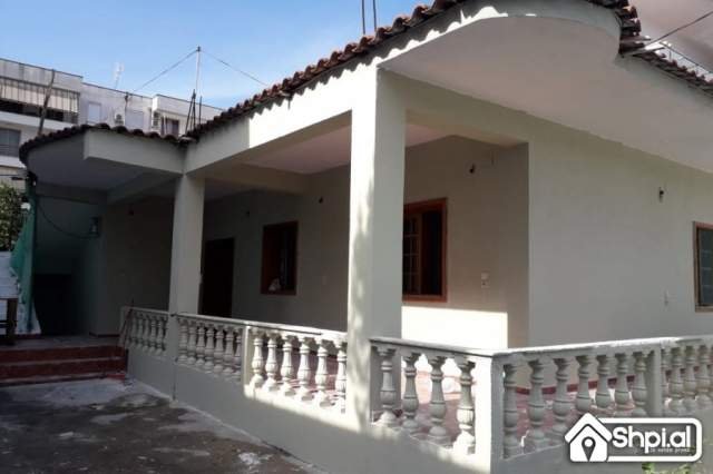 Tirane, shes shtepi 3+1+A+BLK Kati 1, 130 m² 99.000 Euro (Rruga Berisha Kamez Tirane)